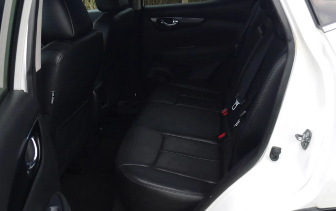 Nissan Qashqai cena 56900 przebieg: 101000, rok produkcji 2016 z Siedliszcze małe 781